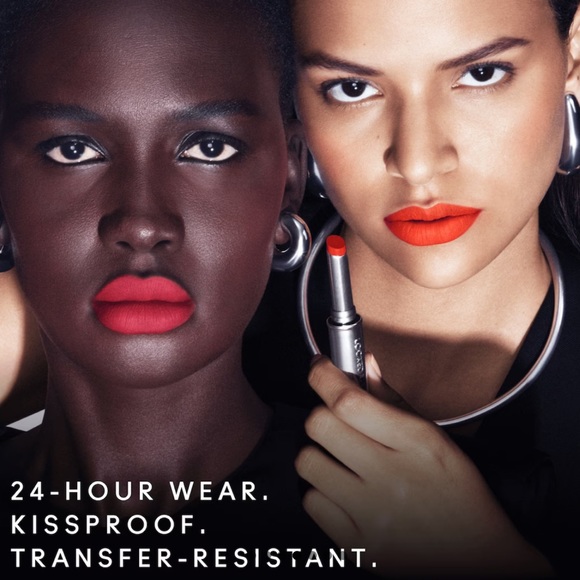 MAC Locked Kiss 24 HR Lipstick - Picture 14 of 16